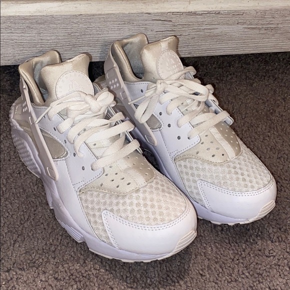 all white huaraches